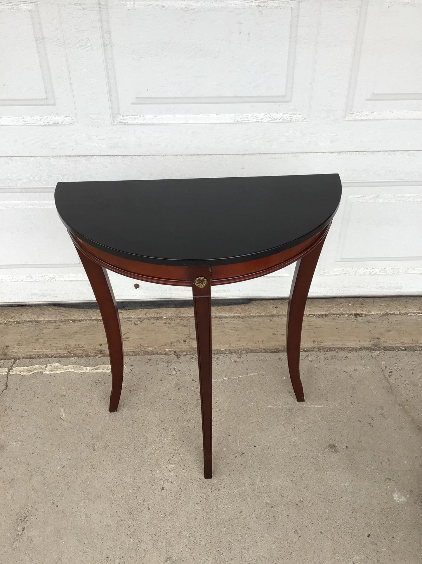 Small 1/2 Moon Table