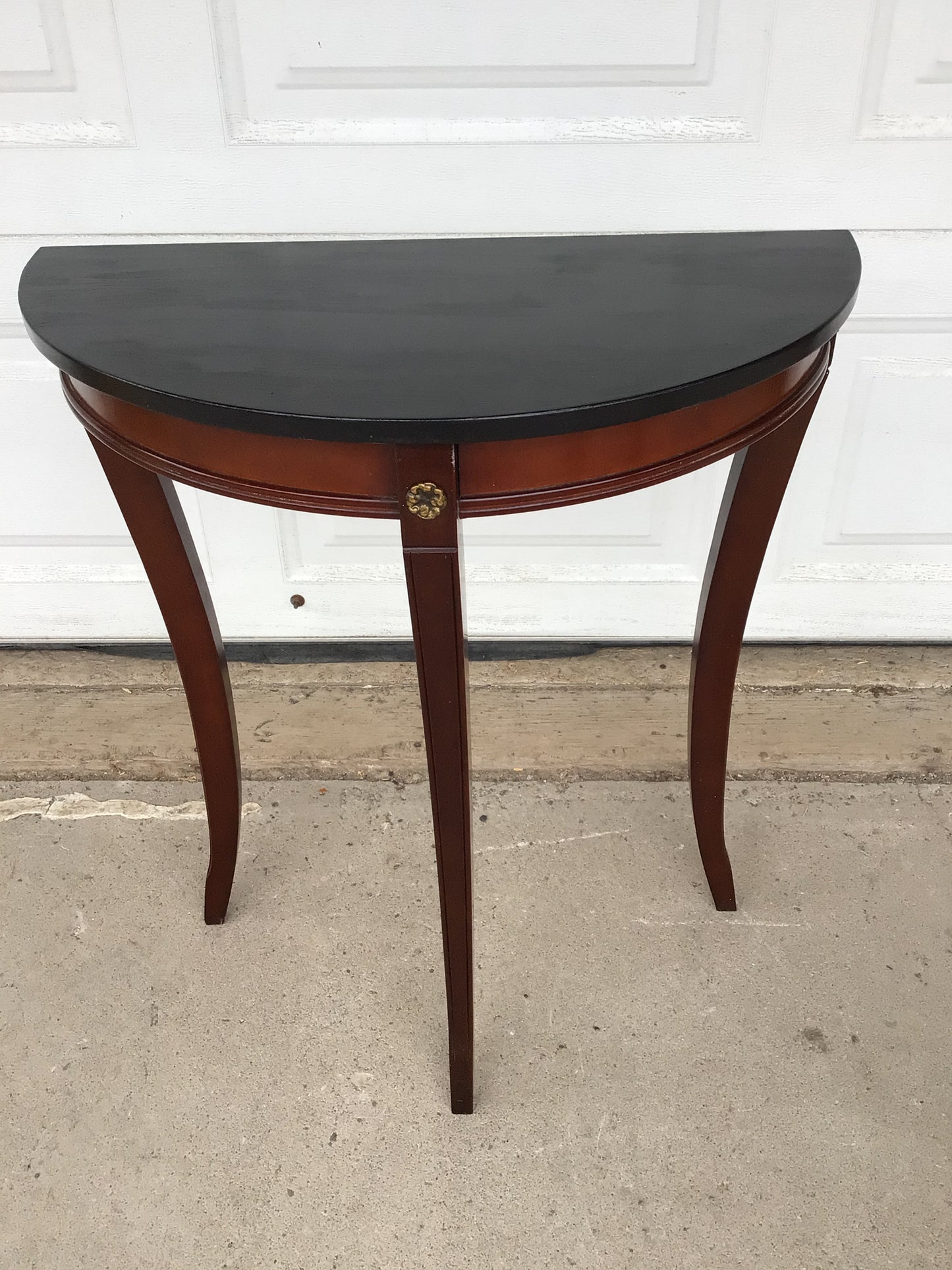 Small 1/2 Moon Table