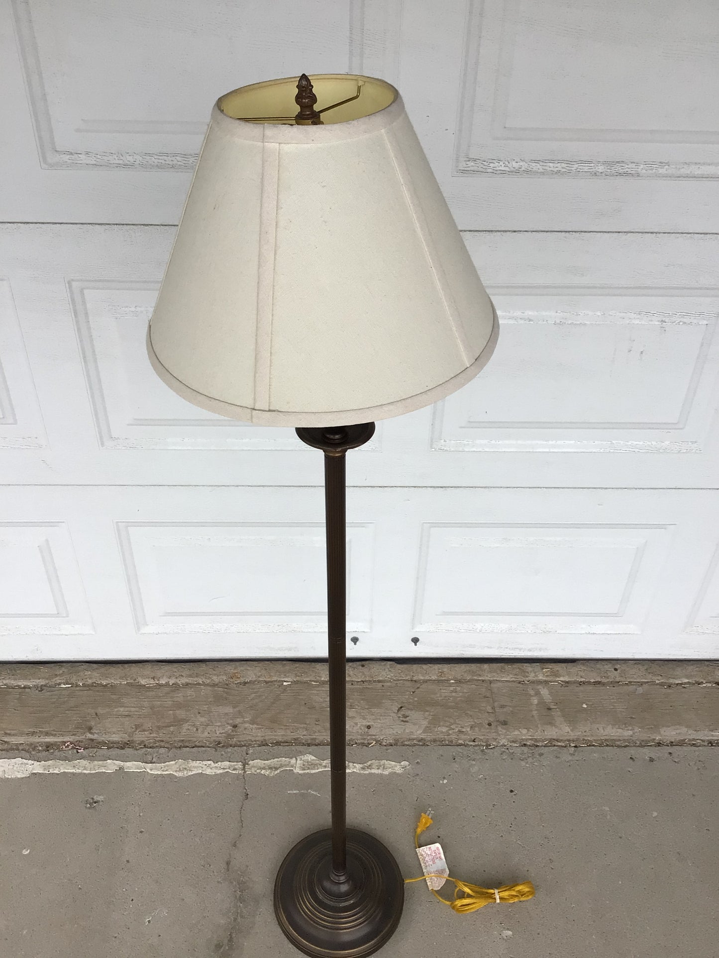 Standing Tri-Light