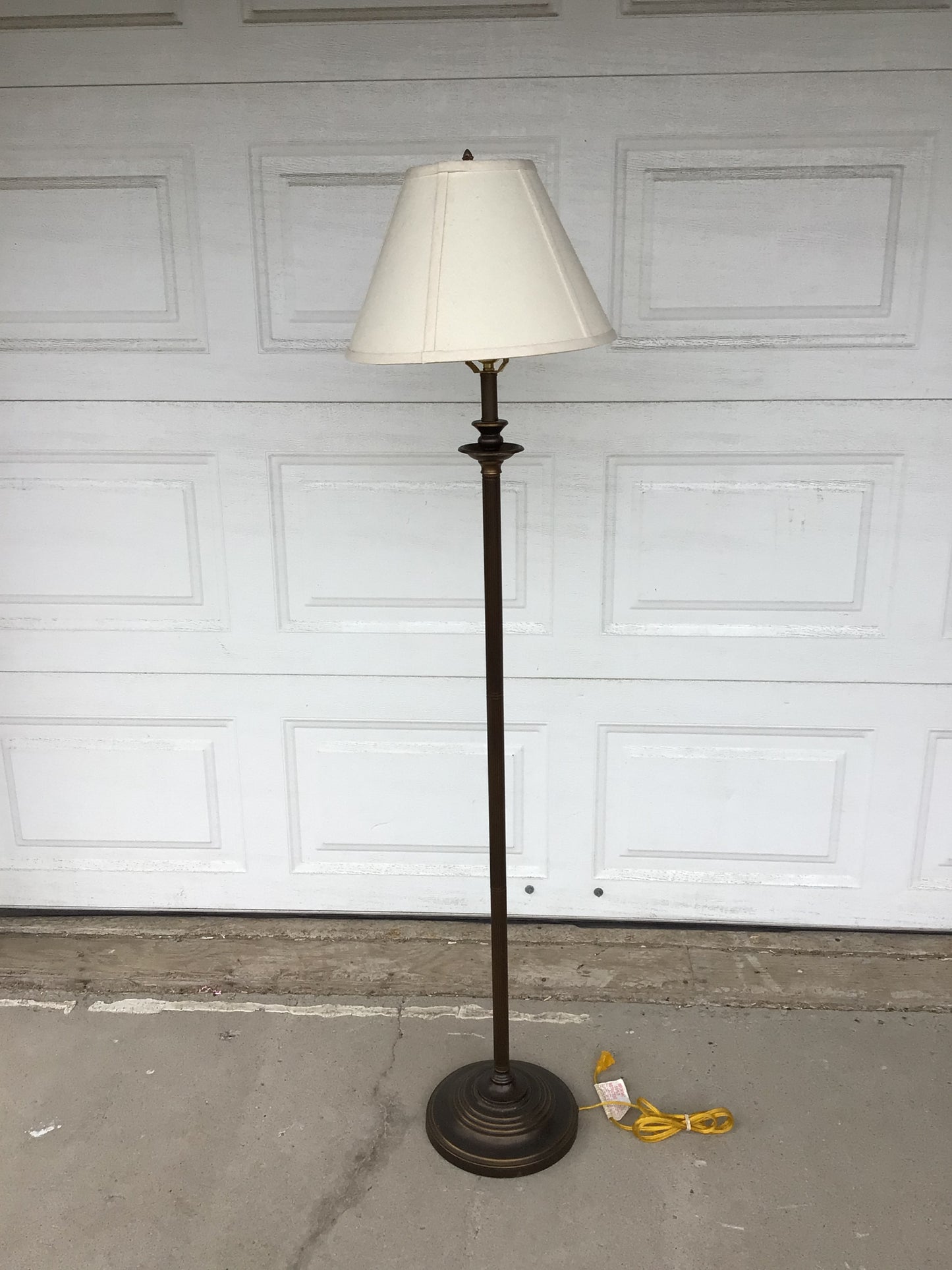 Standing Tri-Light