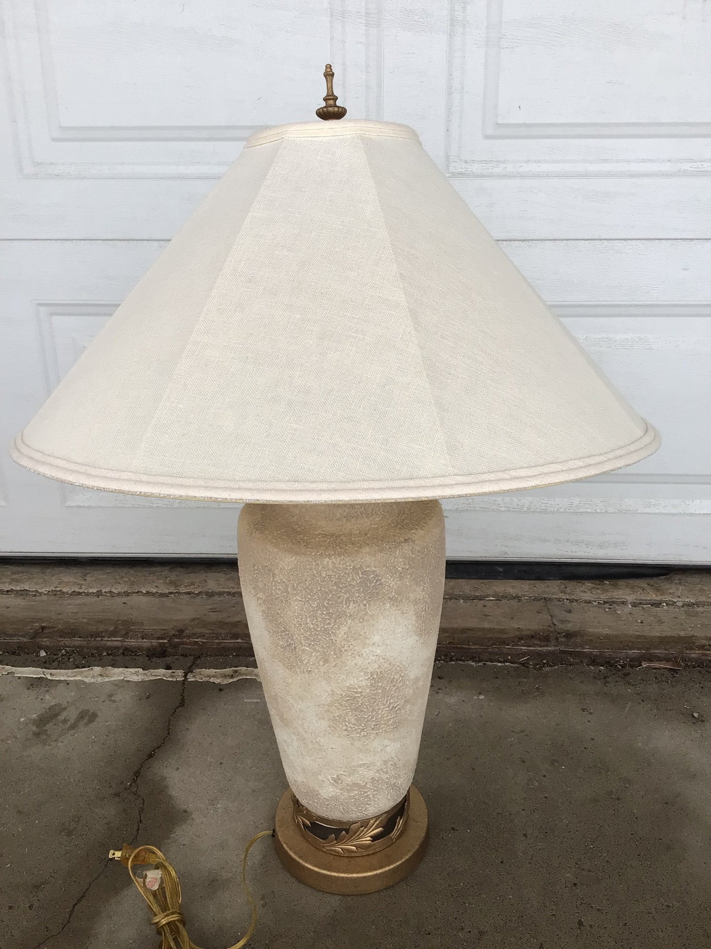 Ceramic Accent Table Lamp